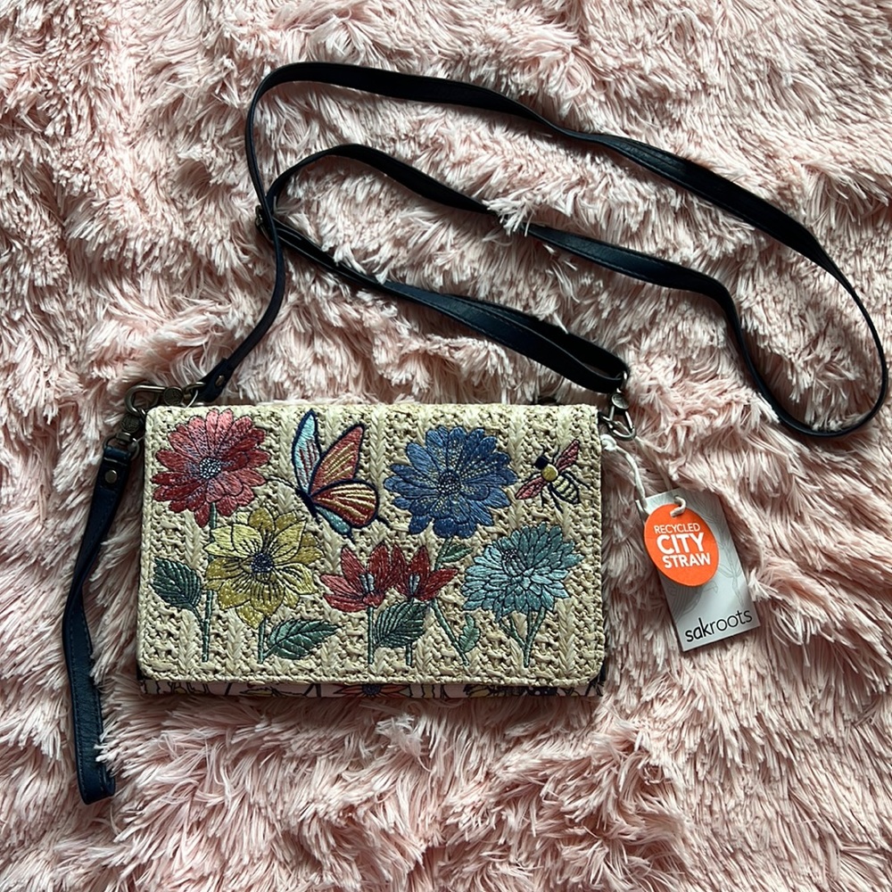 NWT Sakroots Wallet Crossbody